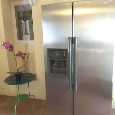 Maison De Charme Avec Piscine Holiday home Six-Fours-les-Plages